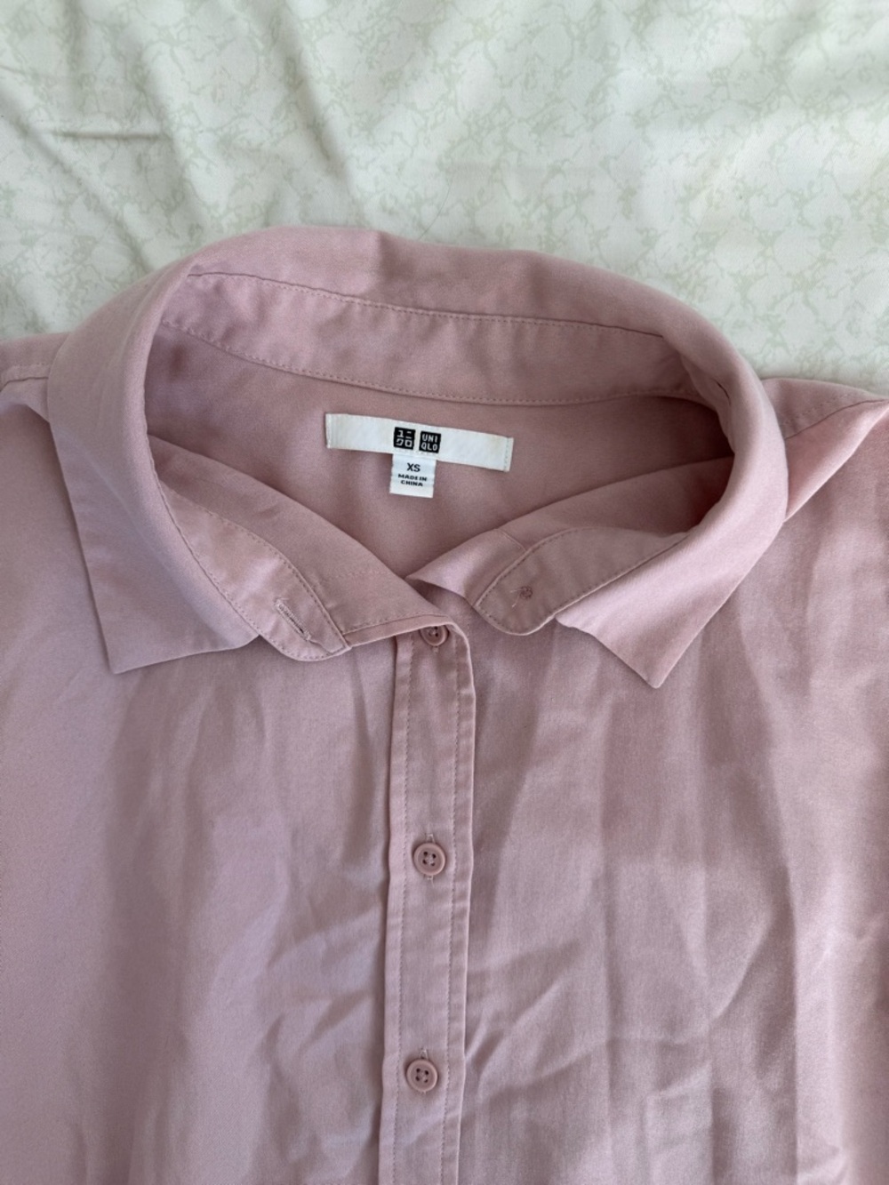 UNIQLO Long-Sleeve Button-Up Shirt - Dusty Pink - Picture 2 of 3